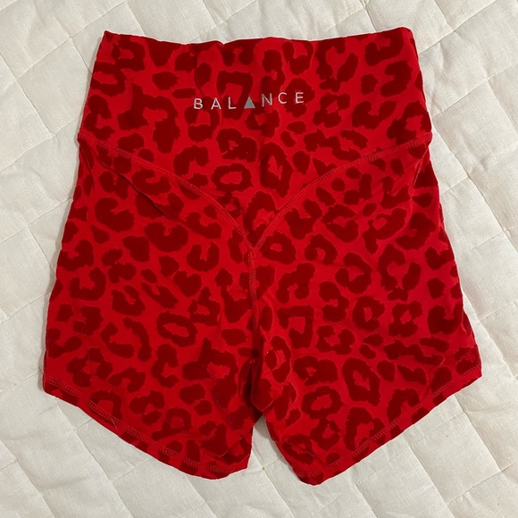 NWOT ✨ Balance Athletica (Vitality) Lux Rider Short - Picture 3 of 7